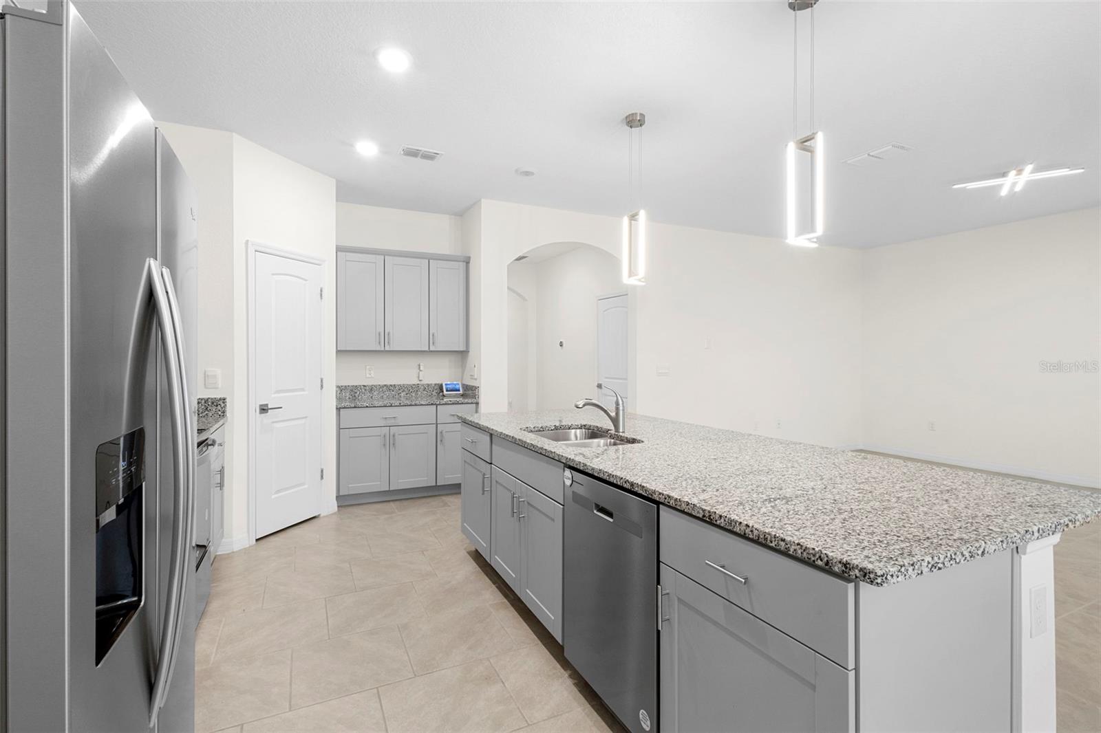 Image 18 of 63 For 1590 Barberry Drive