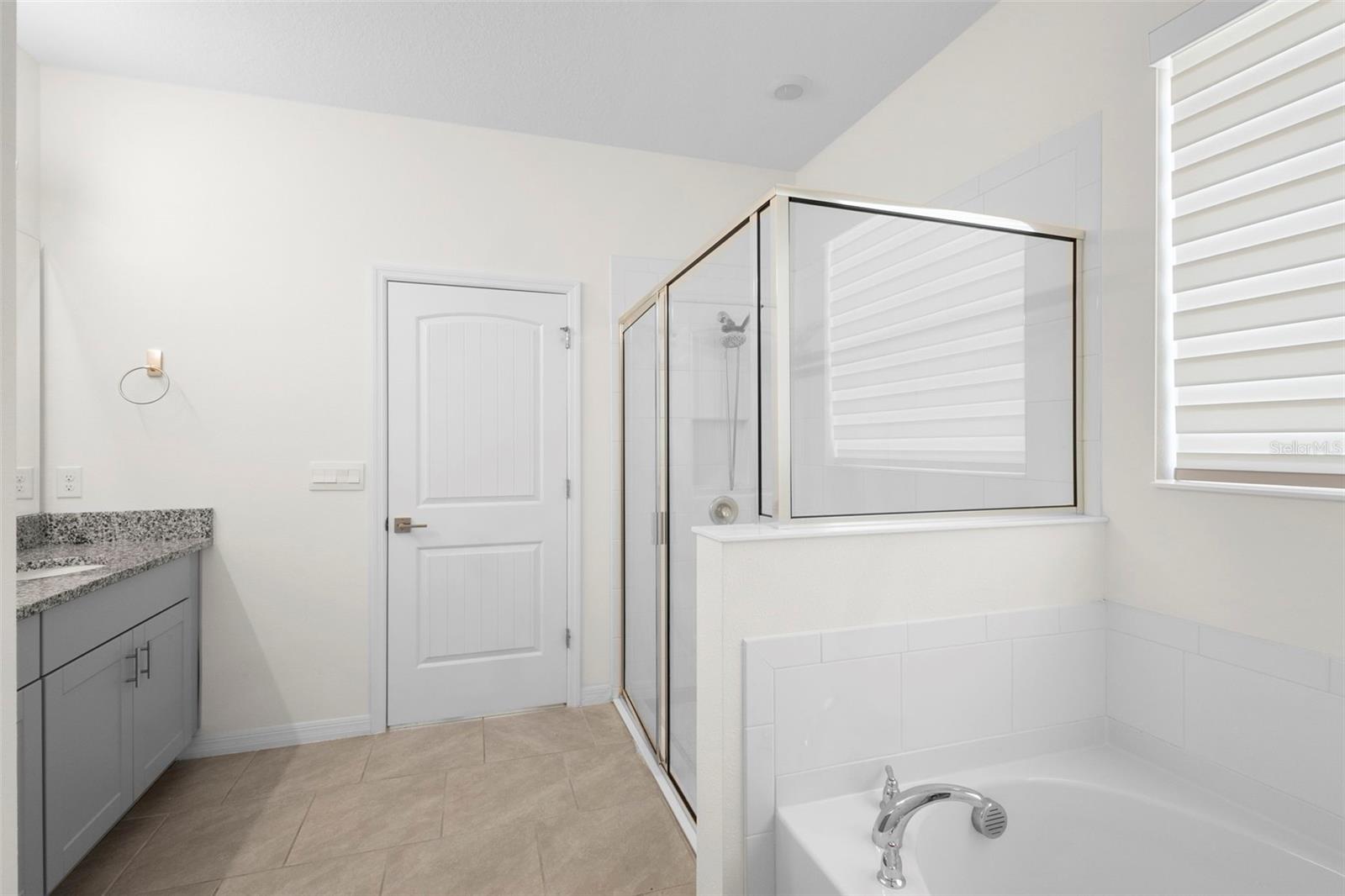 Image 33 of 63 For 1590 Barberry Drive