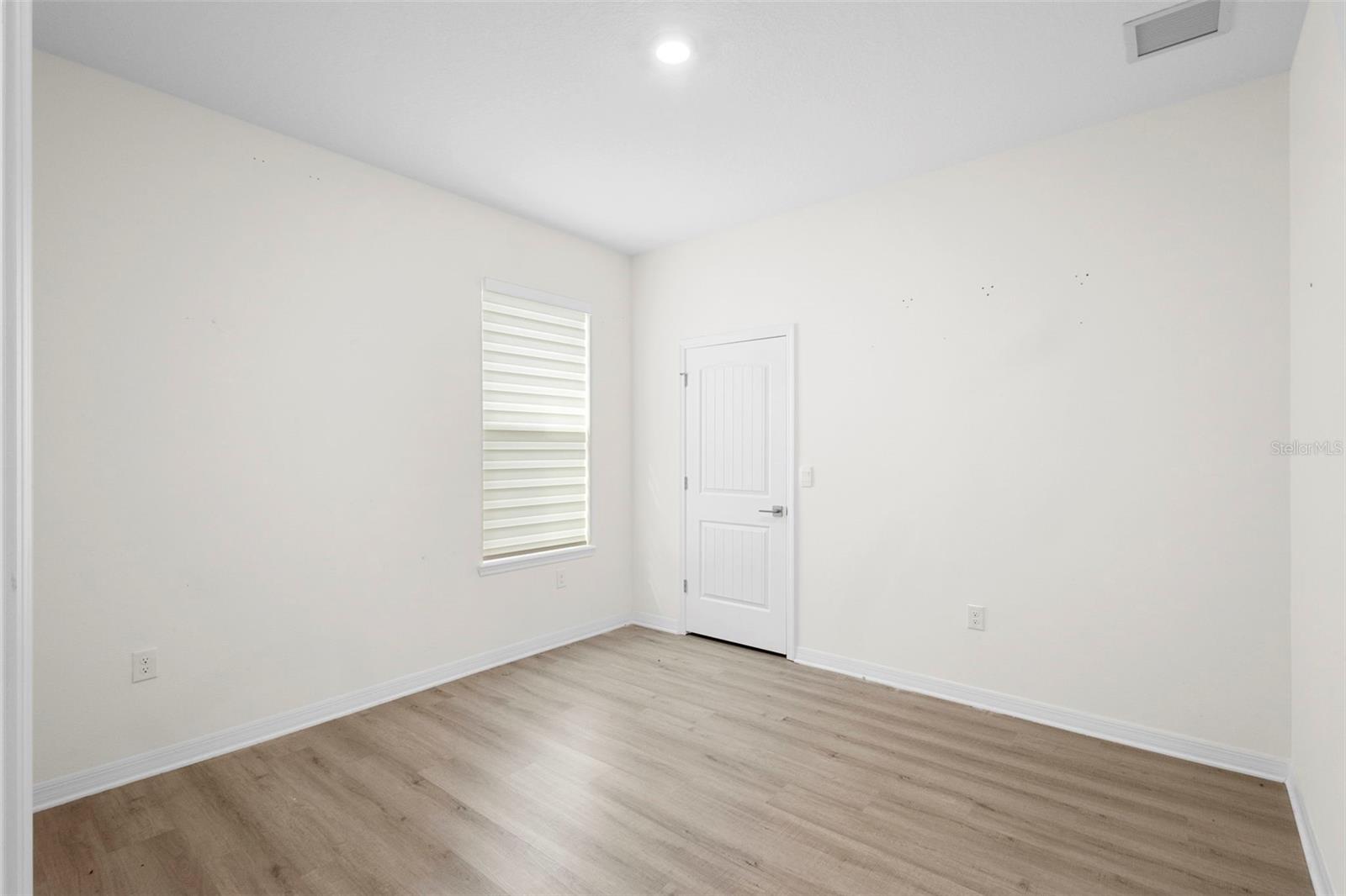 Image 41 of 63 For 1590 Barberry Drive