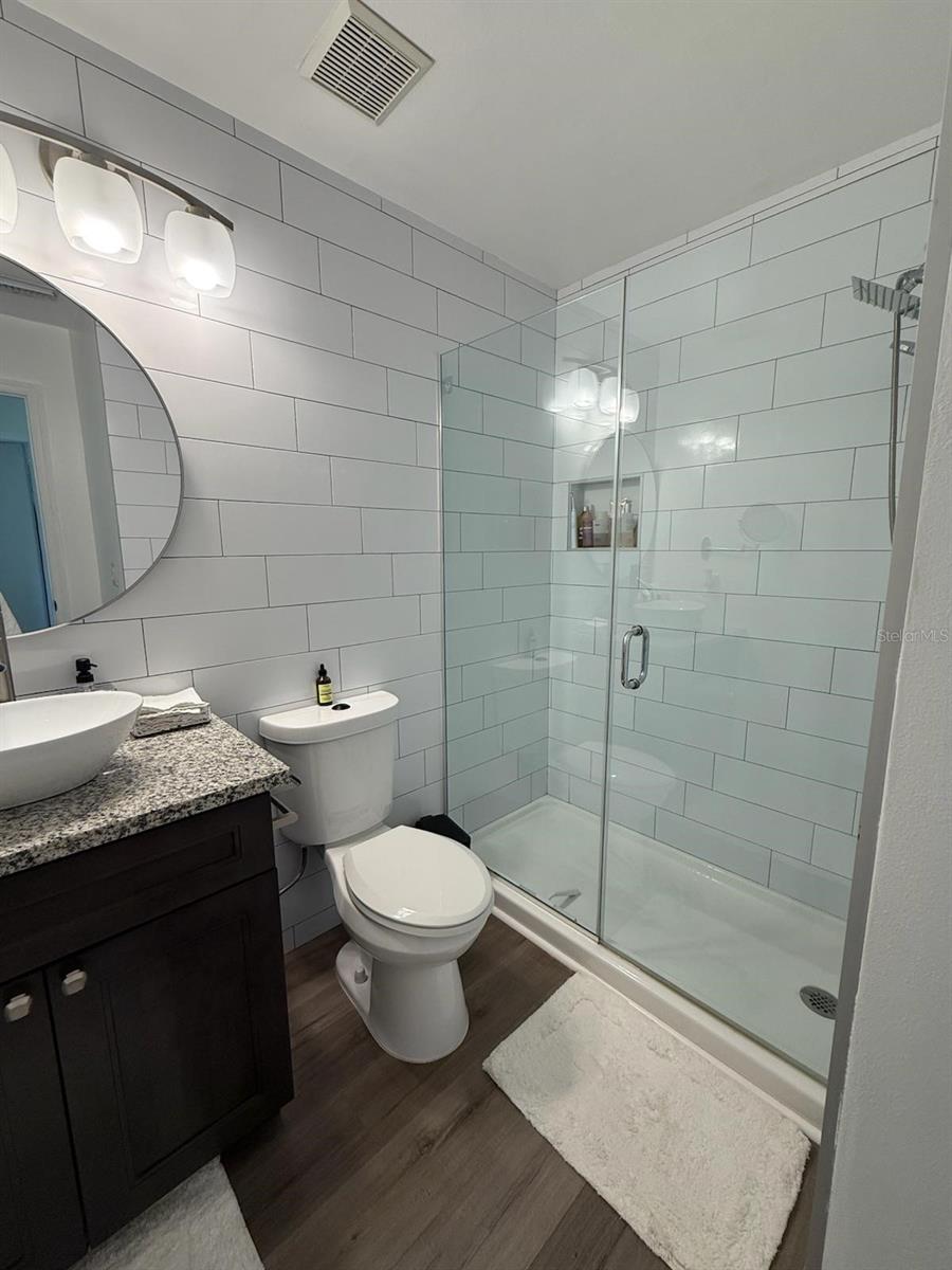Image 10 of 17 For 14345 Island Cove Drive