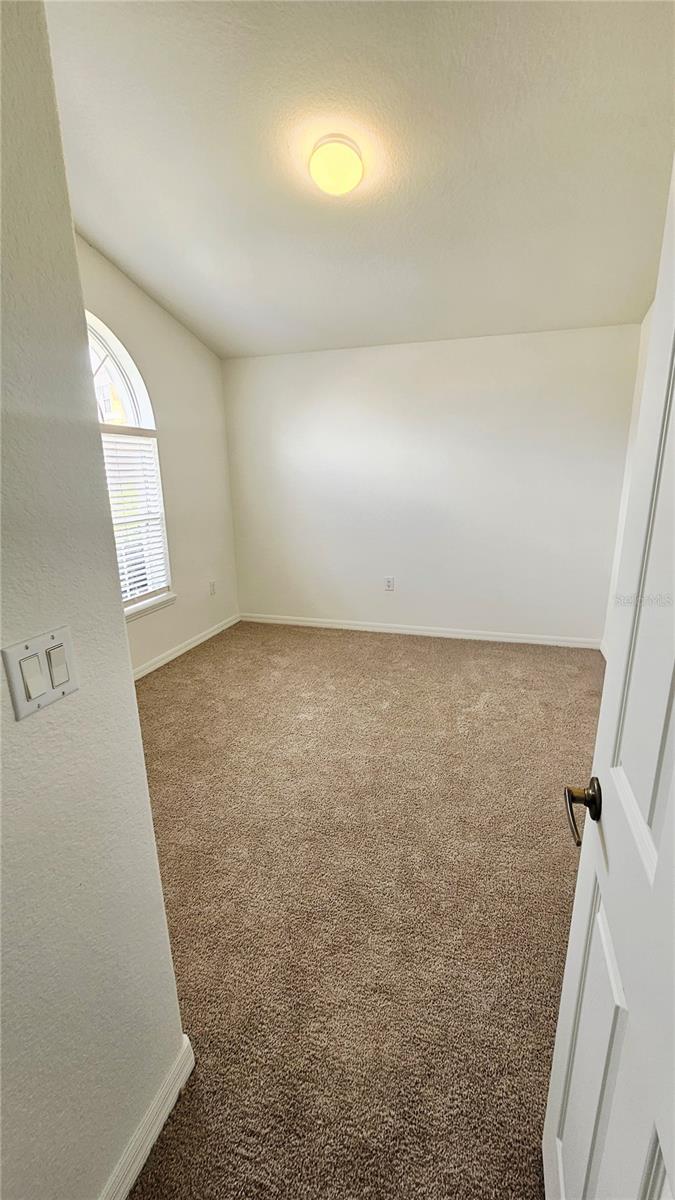 Image 12 of 17 For 503 Vizcay Way