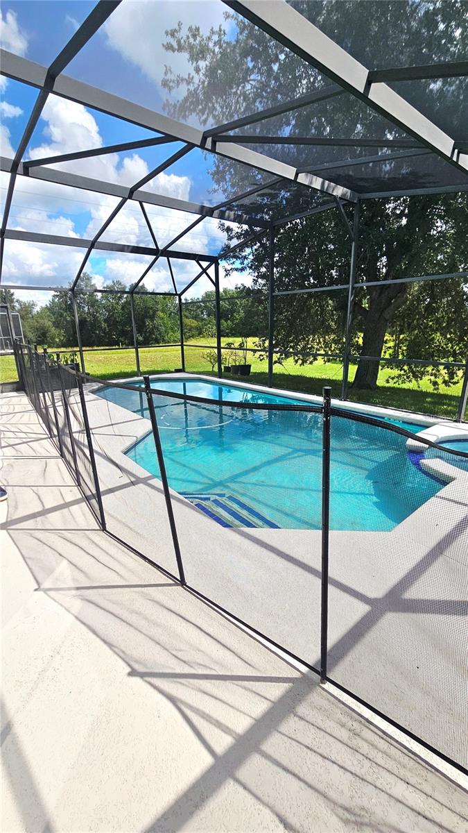 Image 3 of 17 For 503 Vizcay Way