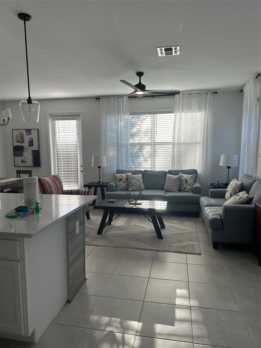 Image 4 of 38 For 1546 Discovery Street