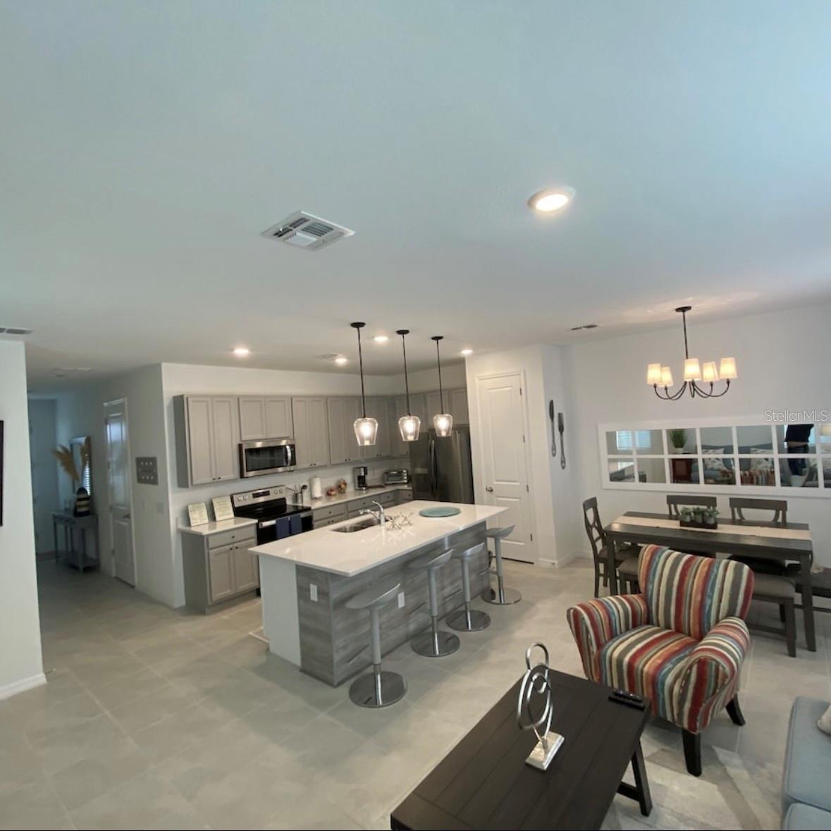 Image 5 of 38 For 1546 Discovery Street