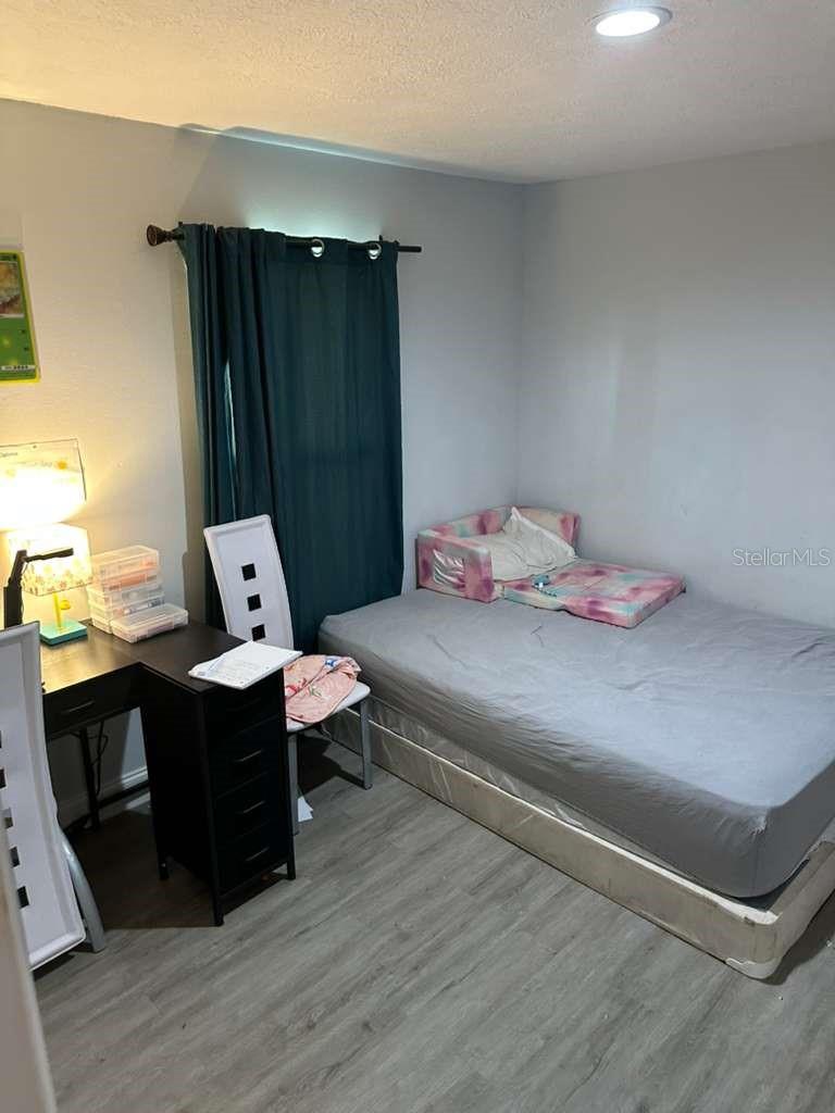 Image 5 of 11 For 1524 Manor Drive