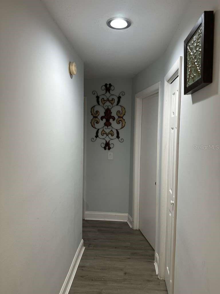 Image 8 of 11 For 1524 Manor Drive