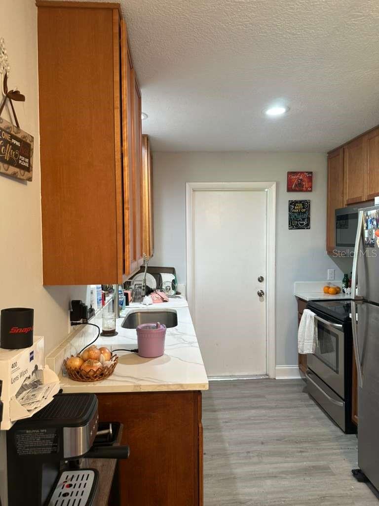 Image 9 of 11 For 1524 Manor Drive