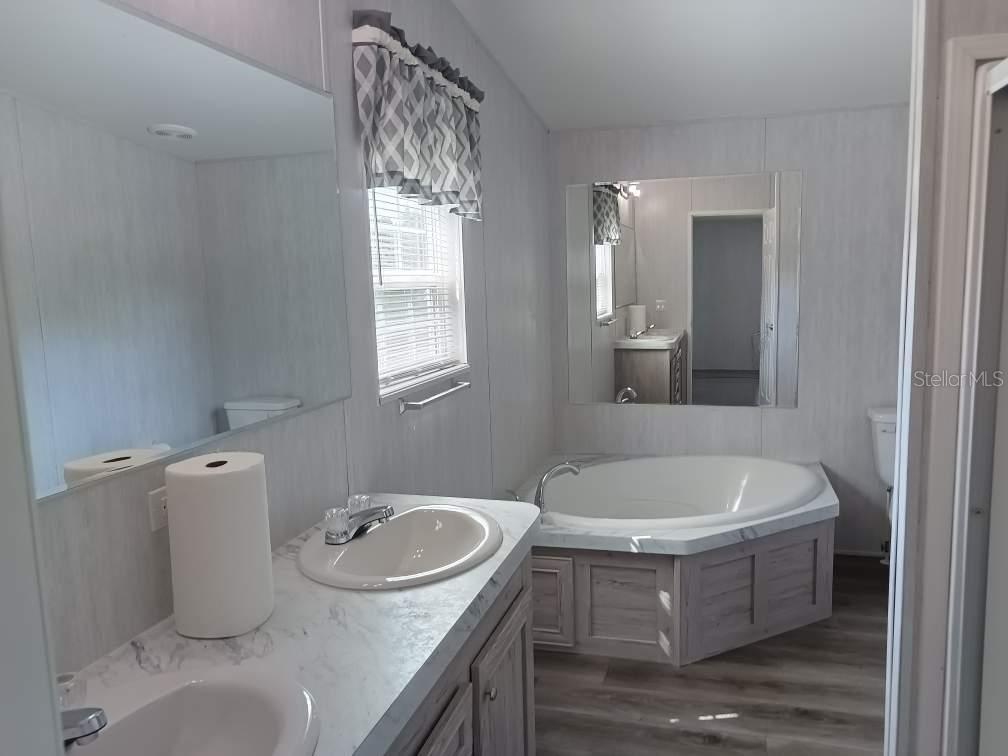 Image 10 of 14 For 16161 276th Street