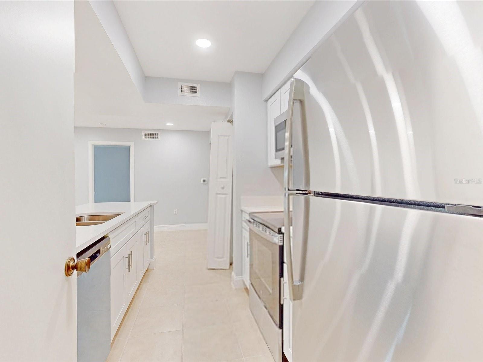 Image 12 of 28 For 3032 Parkway Boulevard 108