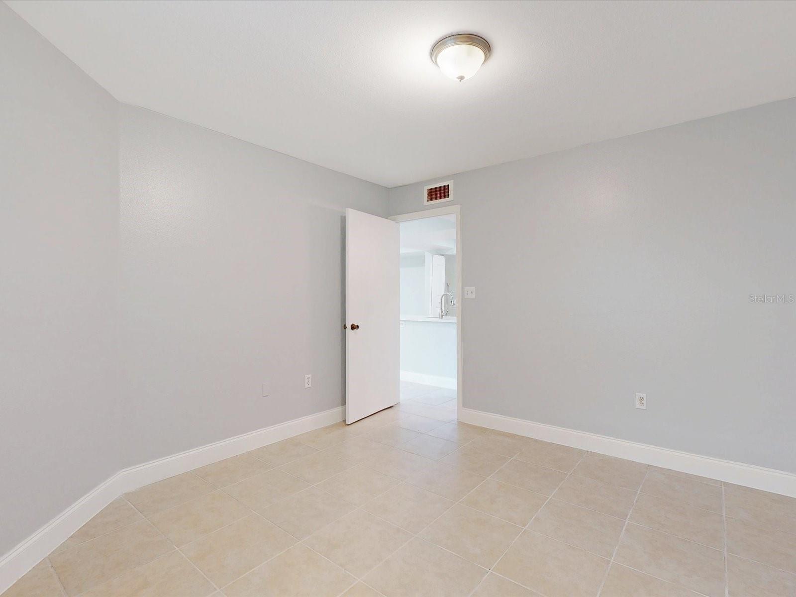 Image 18 of 28 For 3032 Parkway Boulevard 108