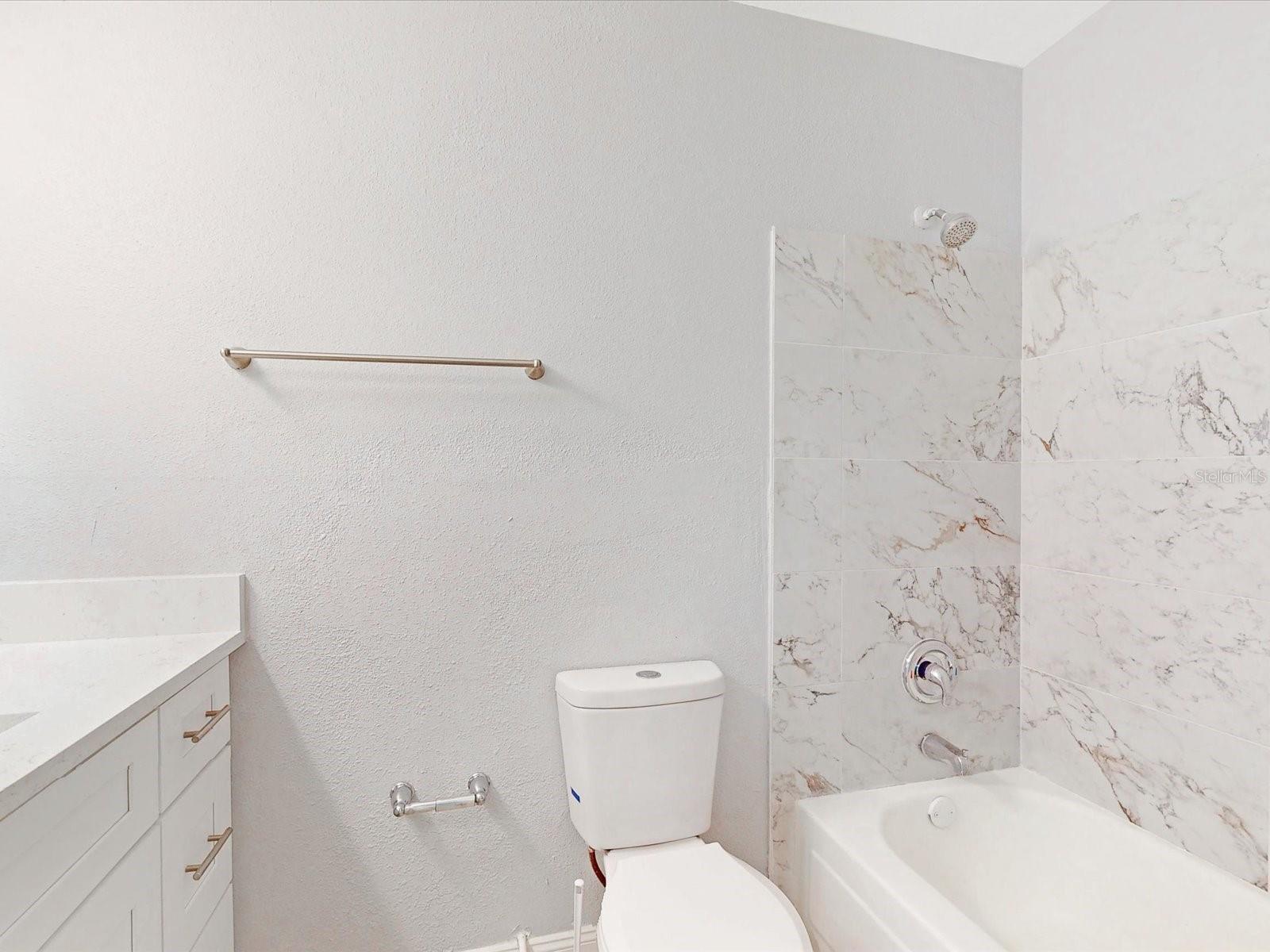 Image 24 of 28 For 3032 Parkway Boulevard 108