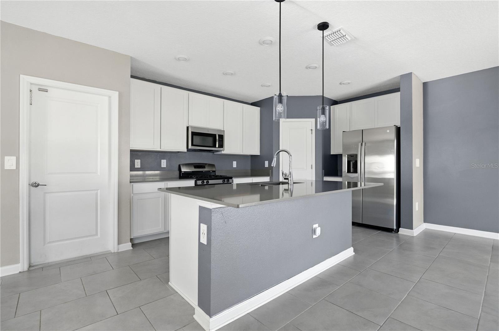 Image 7 of 30 For 5519 Braken Fern Way