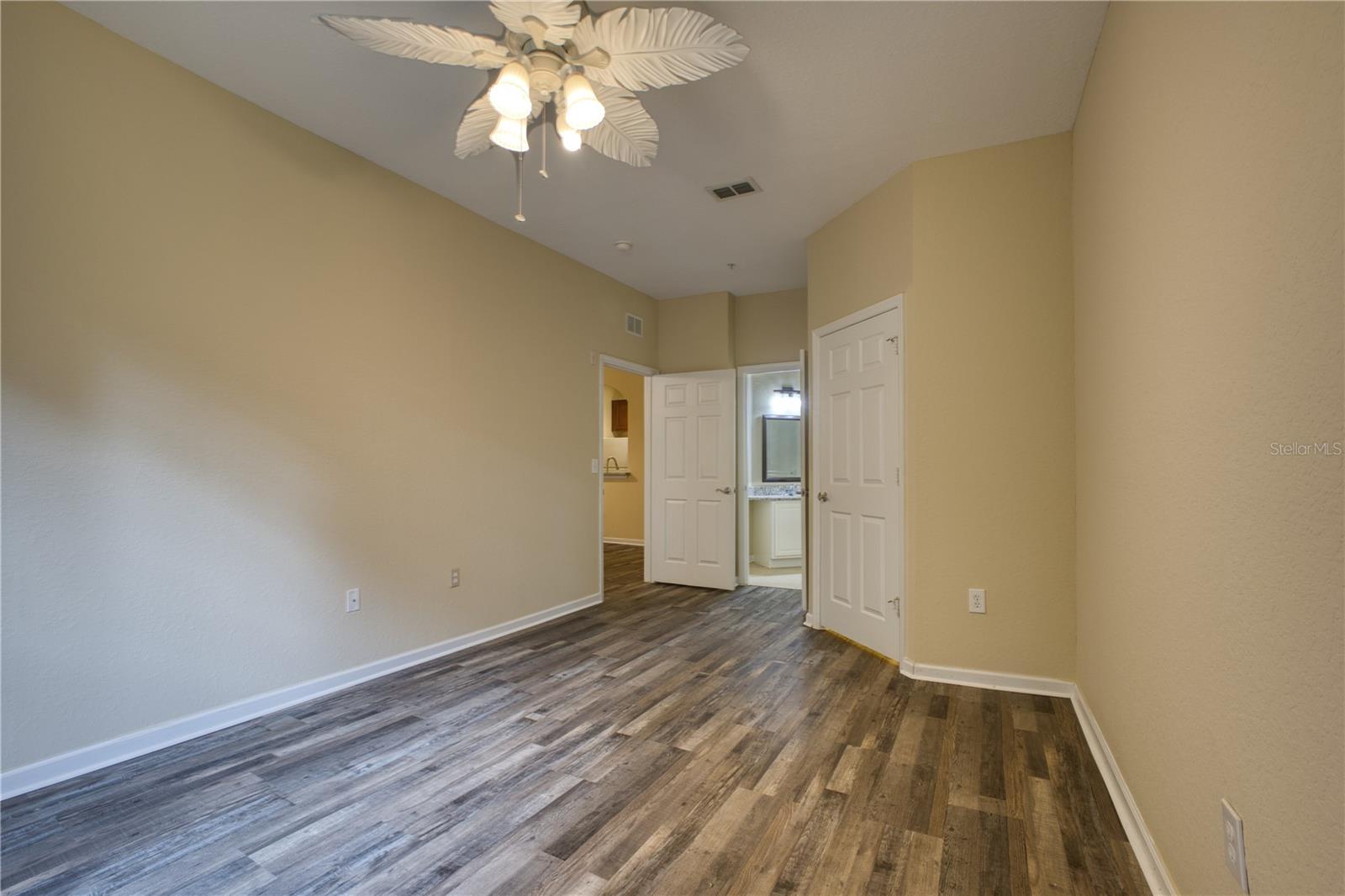 Image 15 of 34 For 6335 Contessa Drive 208