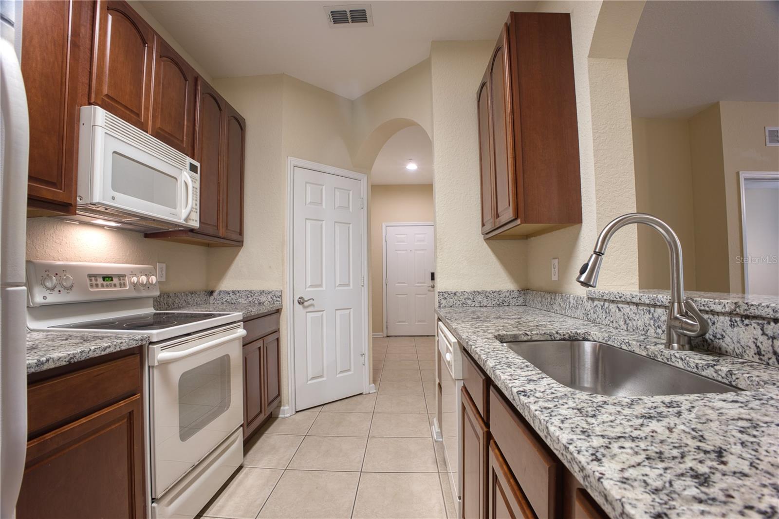 Image 9 of 34 For 6335 Contessa Drive 208