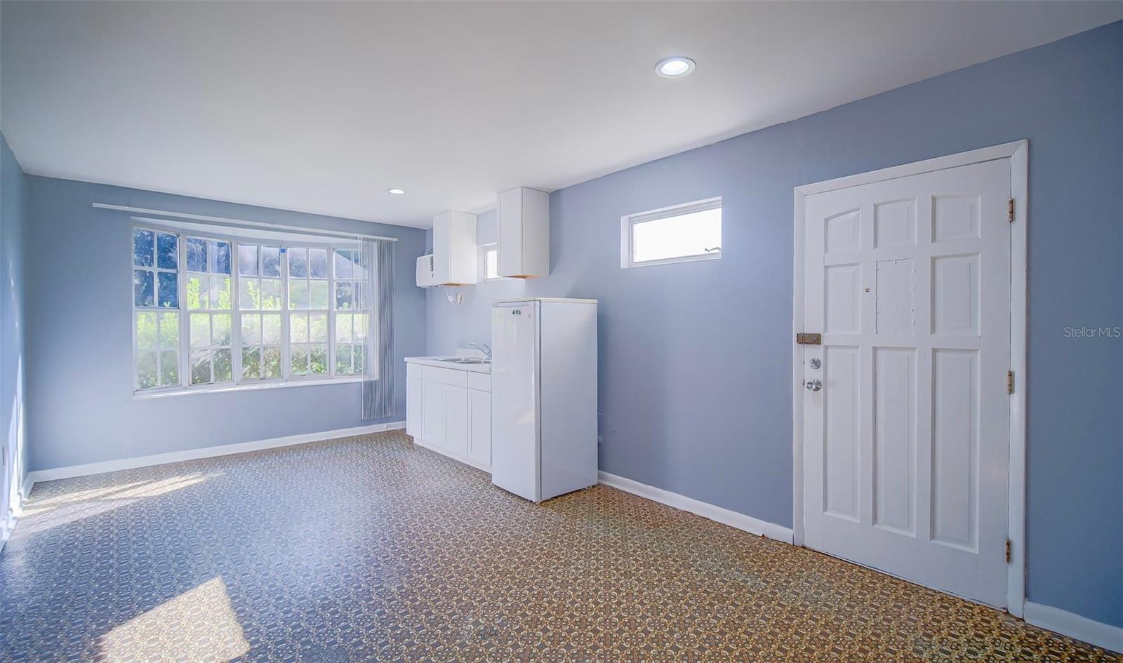 Listing photo id 3 for 1501 57th Street