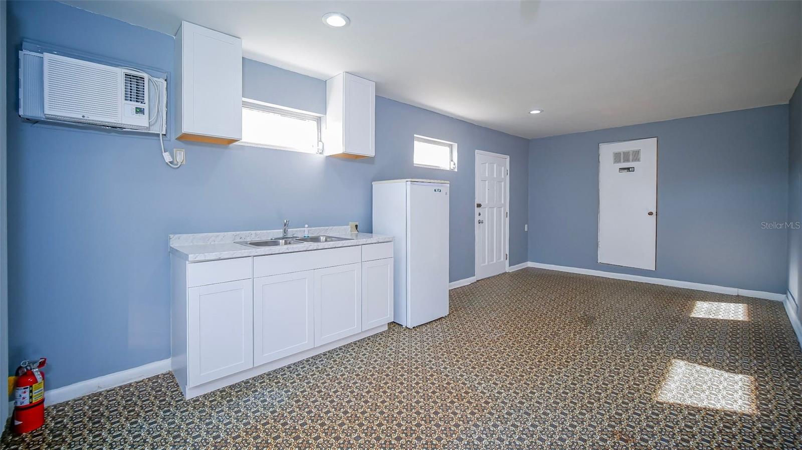 Listing photo id 6 for 1501 57th Street