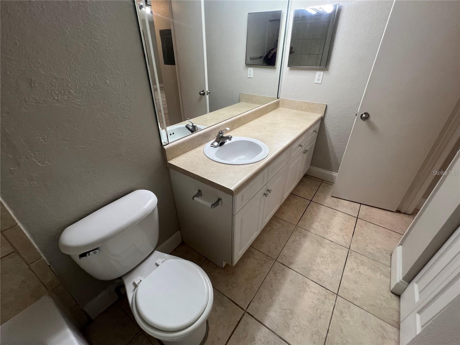 Image 17 of 20 For 4560 Commander Drive 1333
