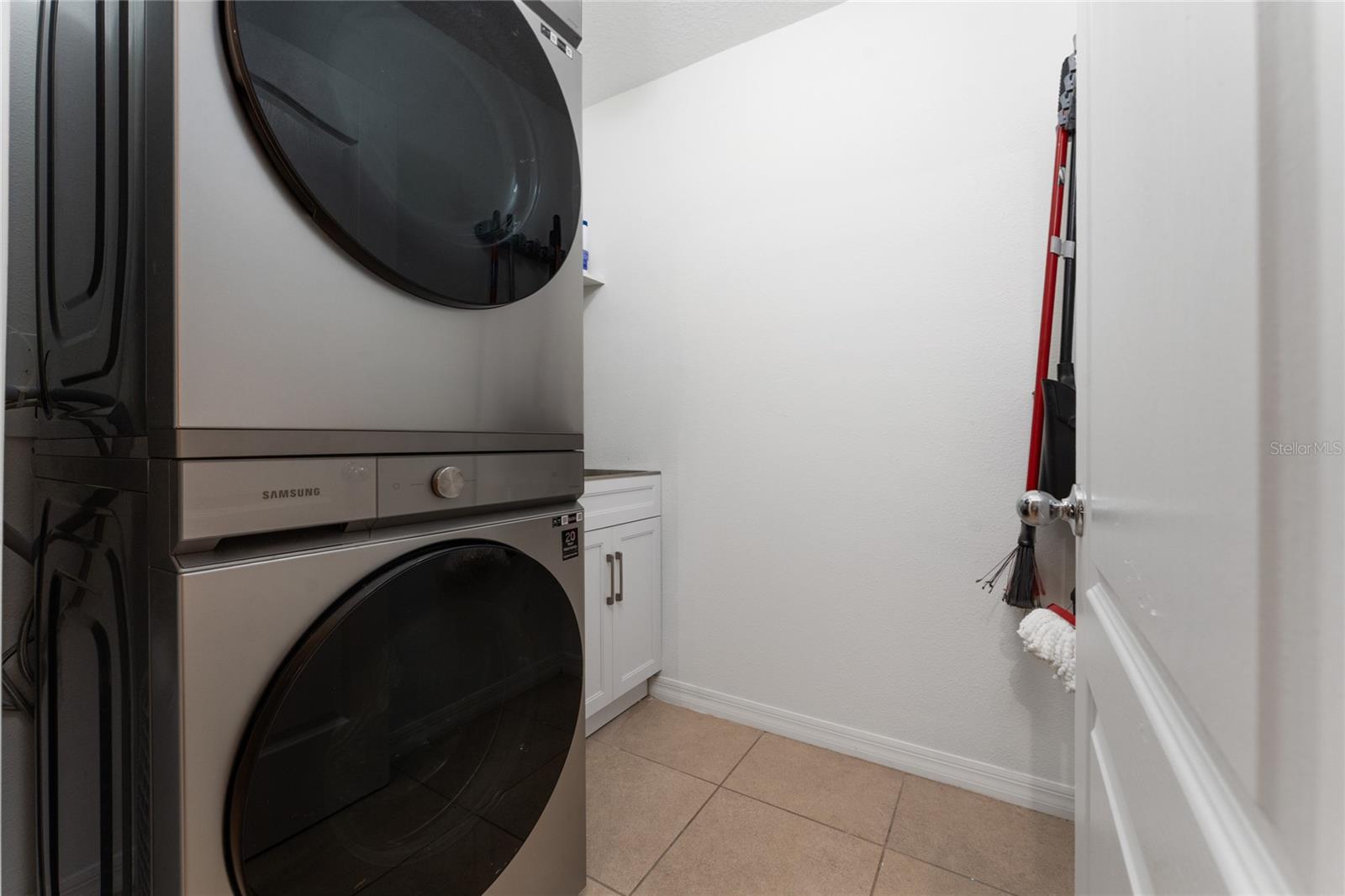 Image 11 of 49 For 1945 Red Canyon Drive