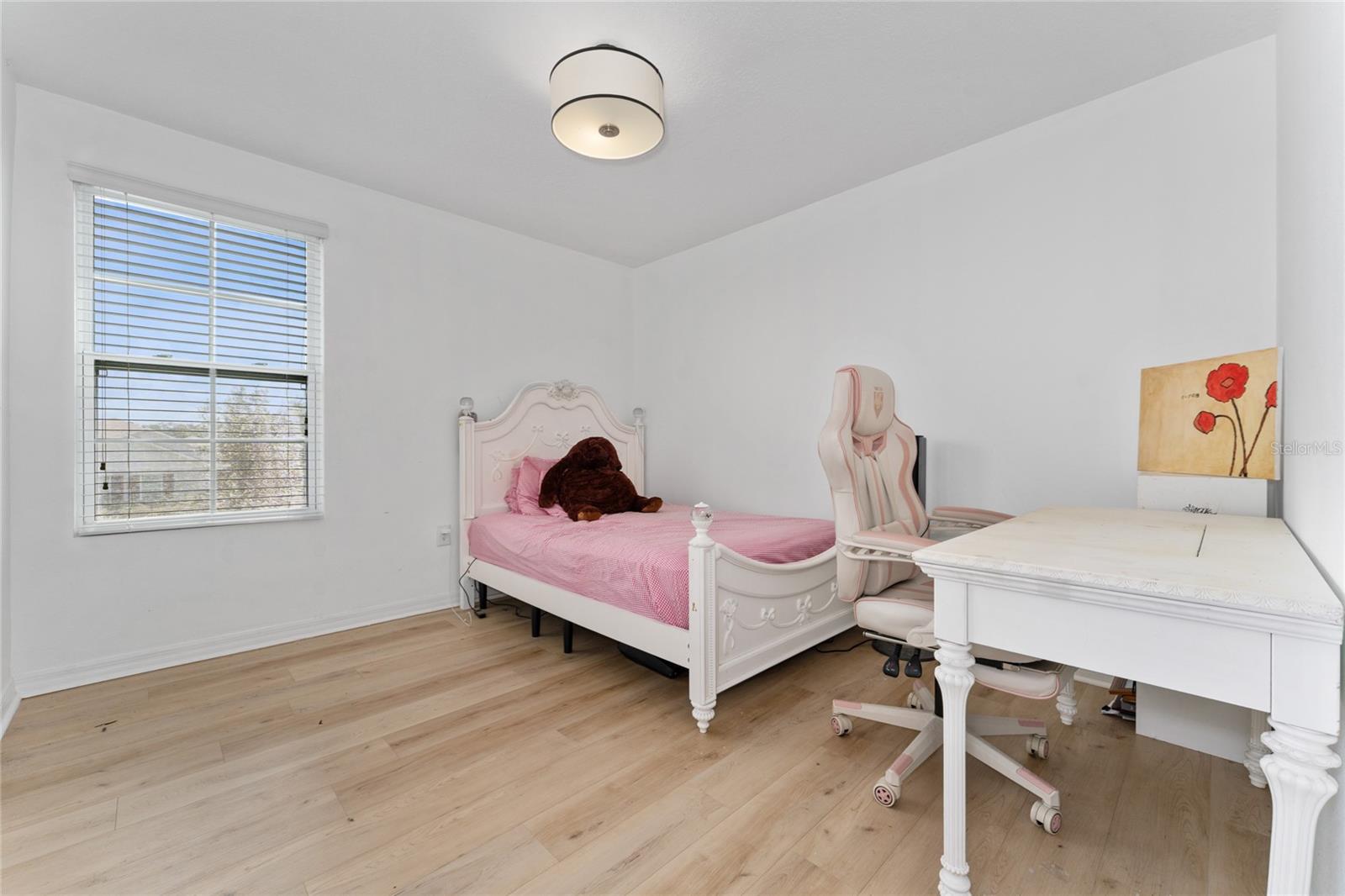 Image 19 of 49 For 1945 Red Canyon Drive