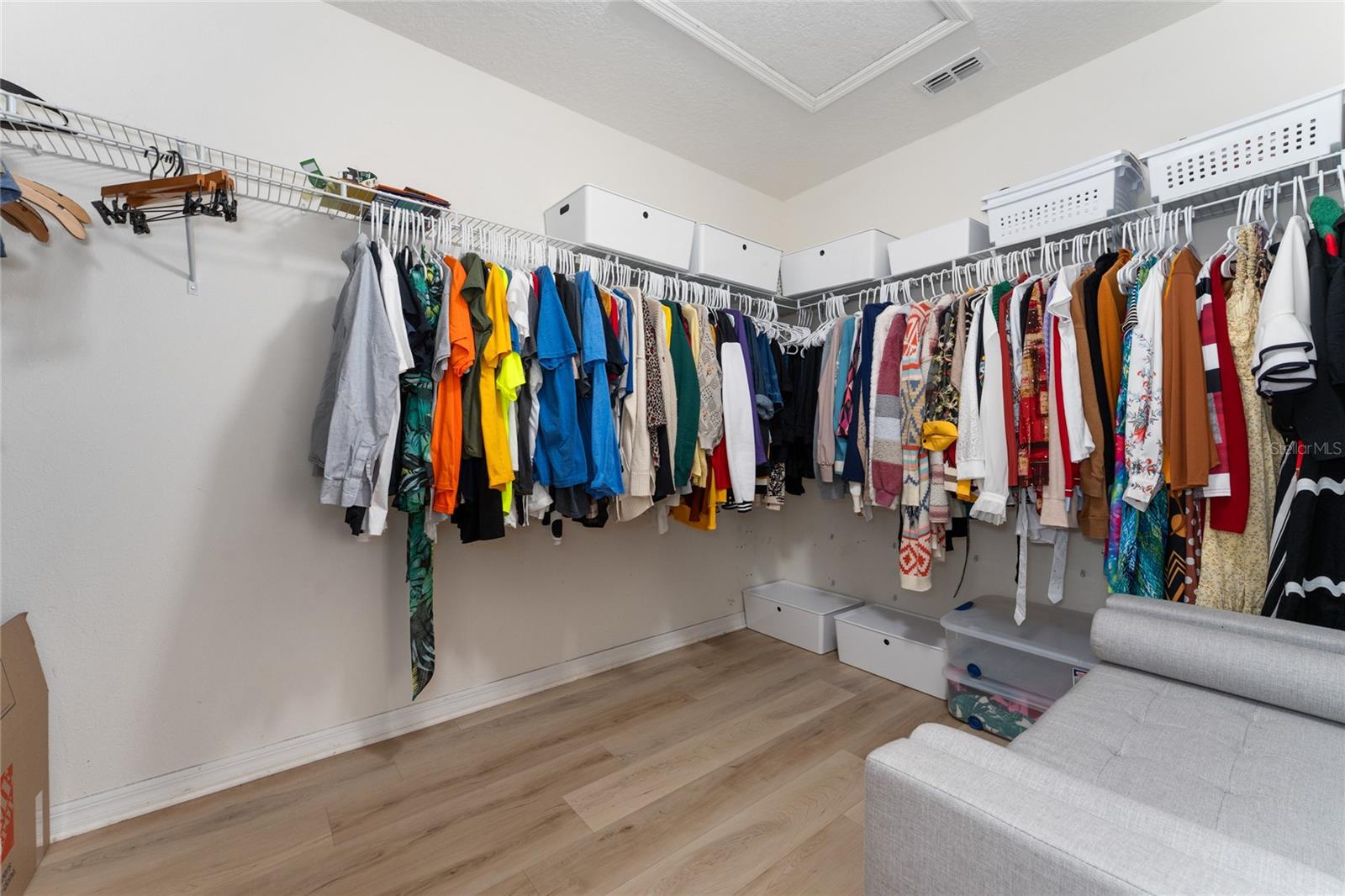 Image 22 of 49 For 1945 Red Canyon Drive