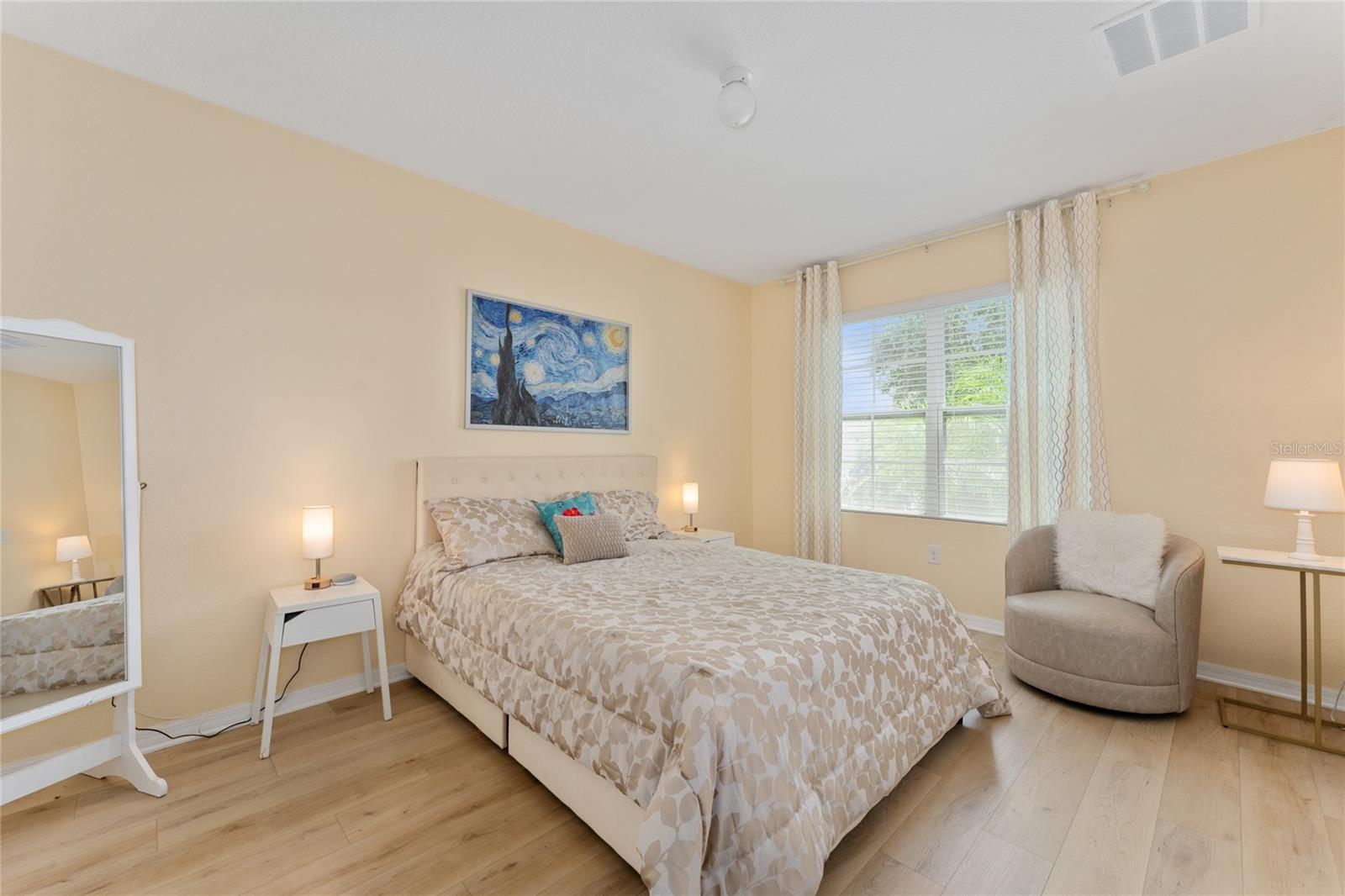 Image 25 of 49 For 1945 Red Canyon Drive