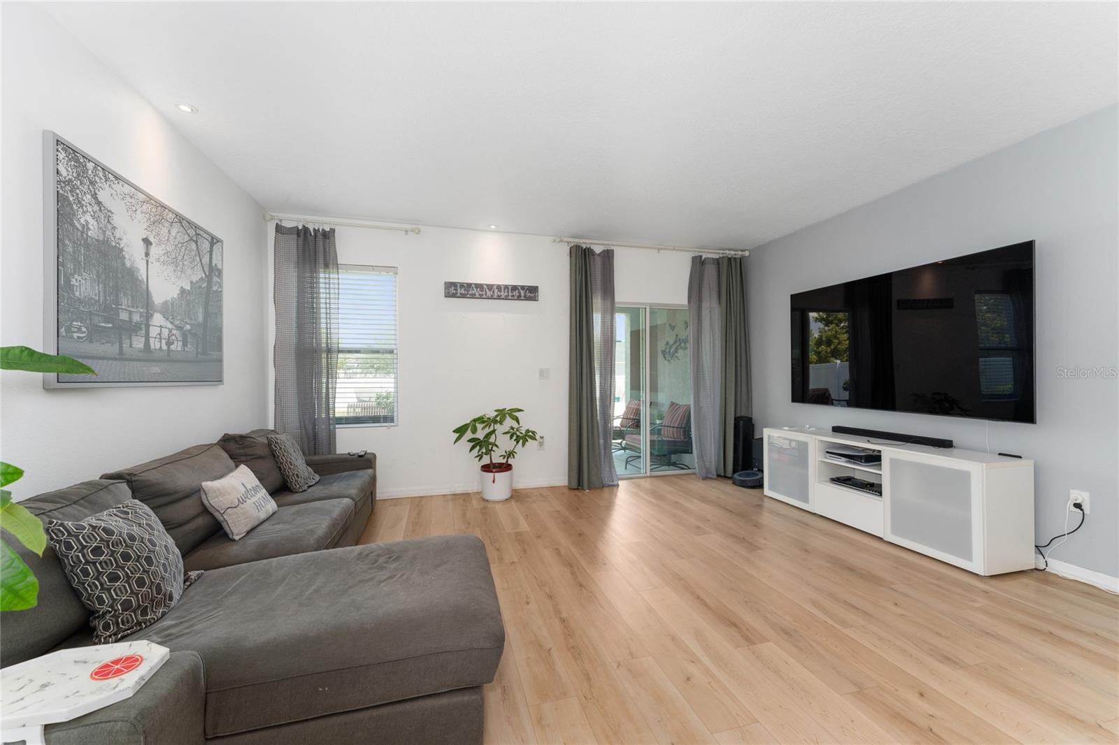 Image 6 of 49 For 1945 Red Canyon Drive