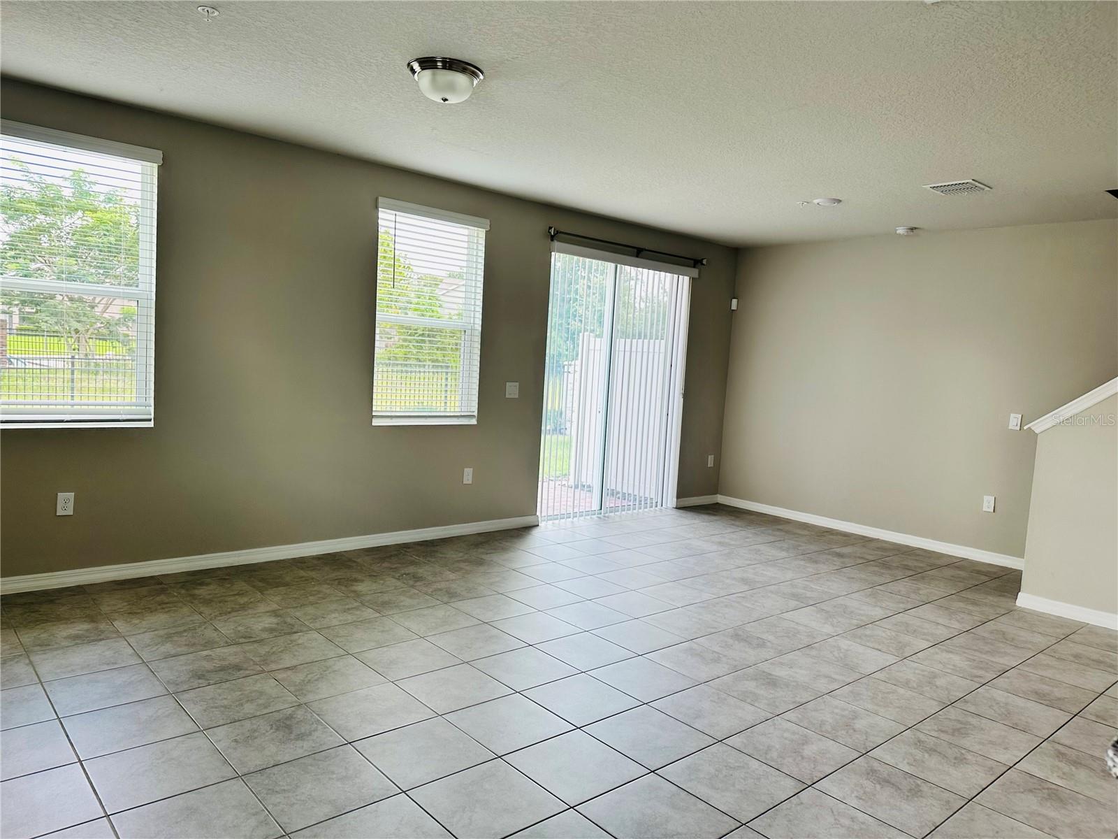 Image 4 of 16 For 2053 Milkweed Street