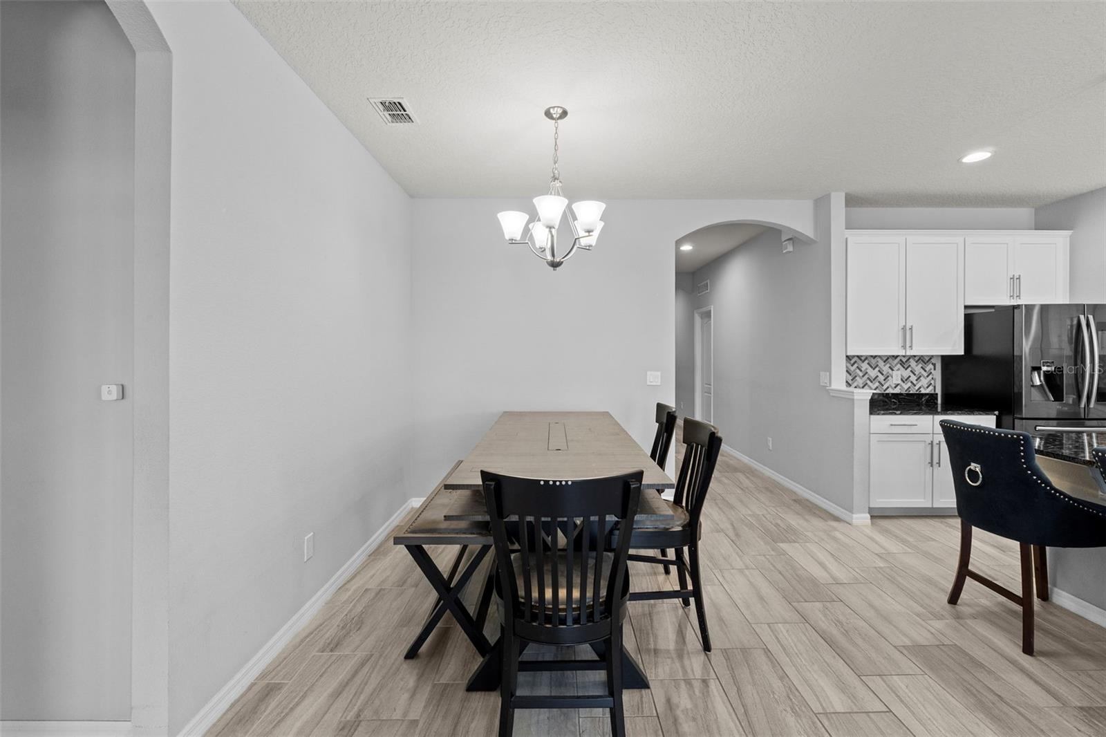 Image 13 of 60 For 625 Misty Maple St Street