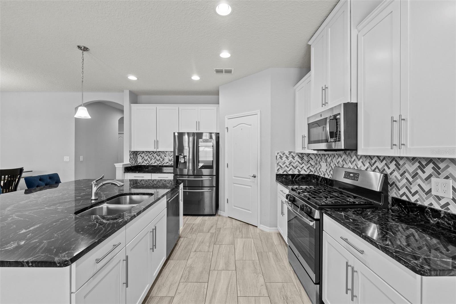 Image 9 of 60 For 625 Misty Maple St Street
