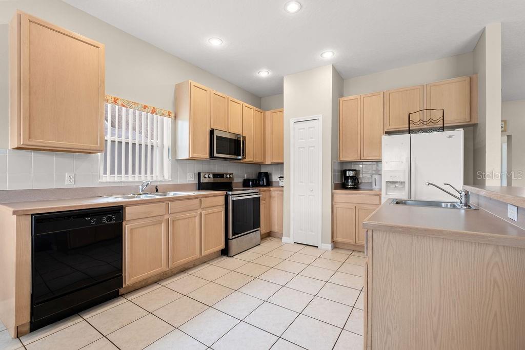 Image 12 of 38 For 2503 Aster Cove Lane