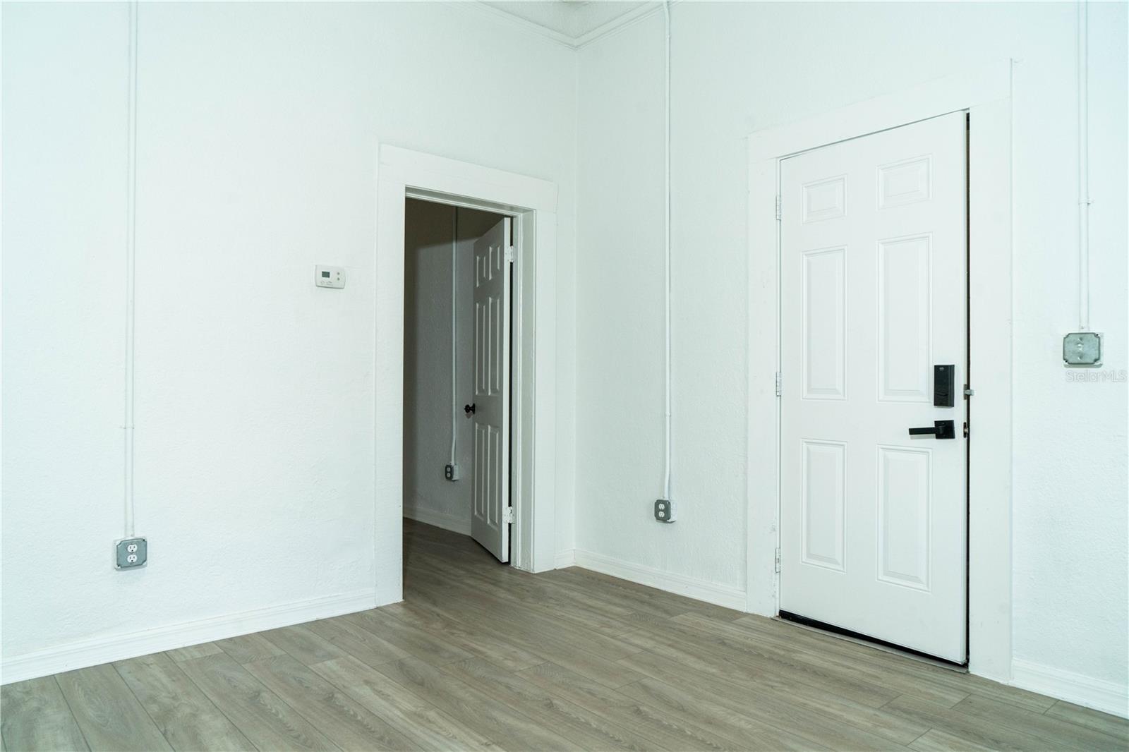 Image 6 of 28 For 2906 Chestnut Street 2