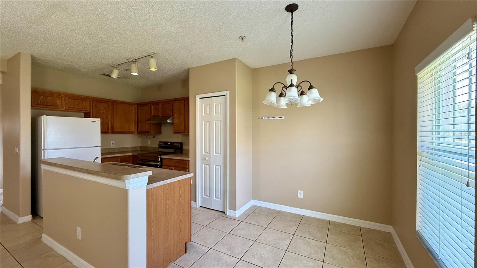 Image 4 of 12 For 2101 Jeremiah Way