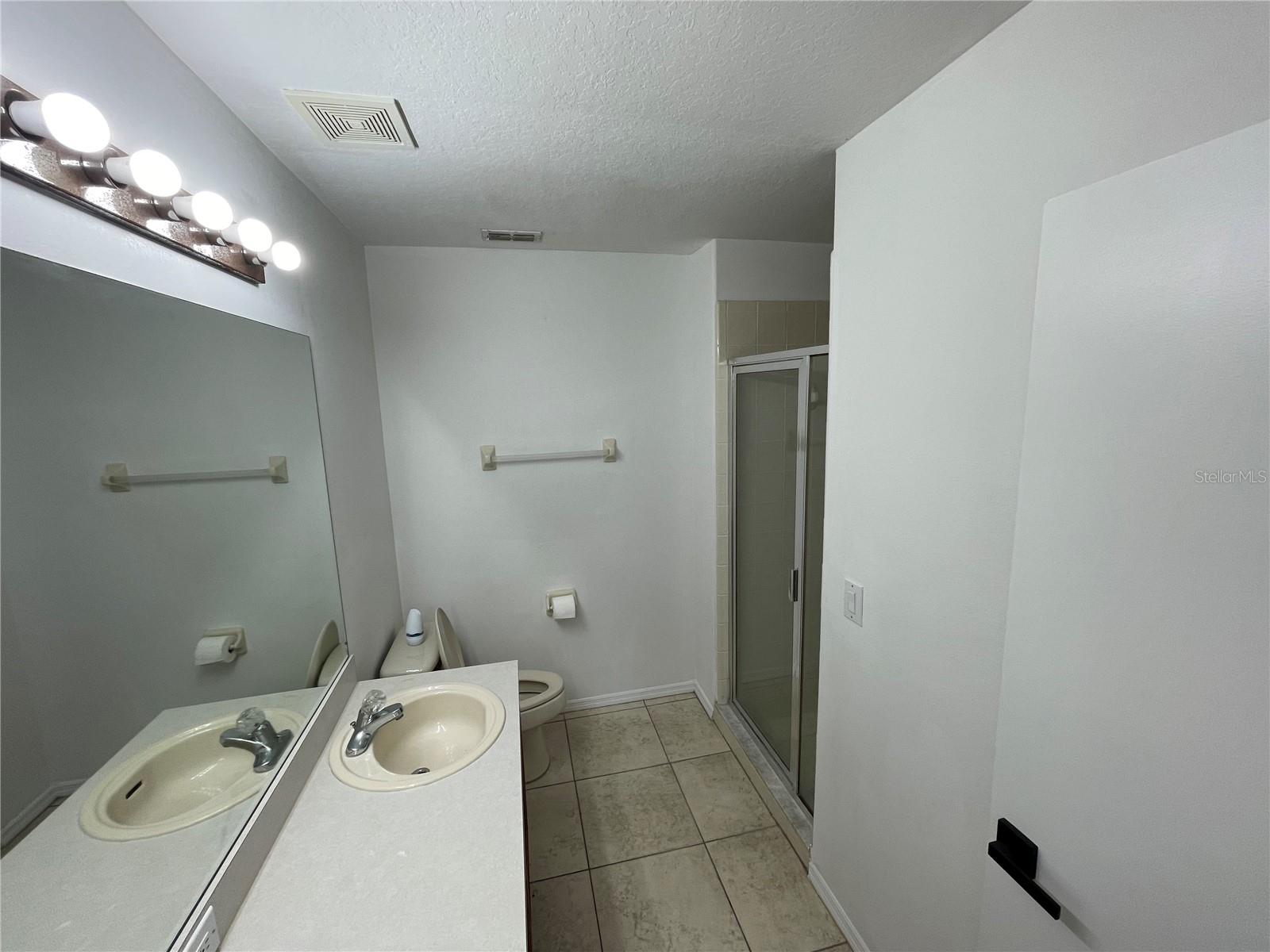 Image 11 of 23 For 13415 Fairway Glen Drive 104
