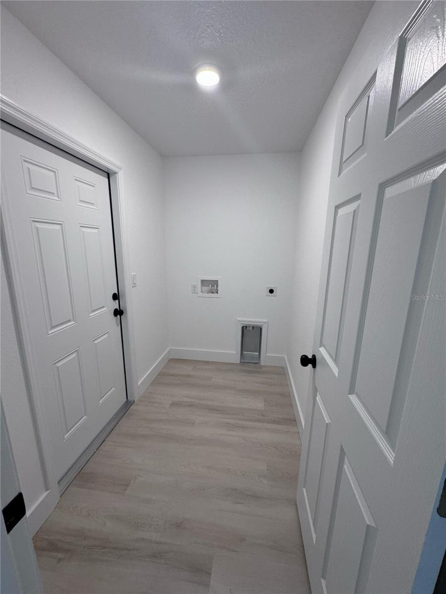 Image 6 of 16 For 14981 20th Place