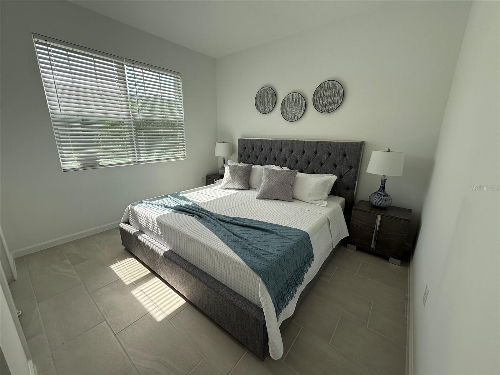 Image 14 of 19 For 1165 Lakeshore Breeze Place