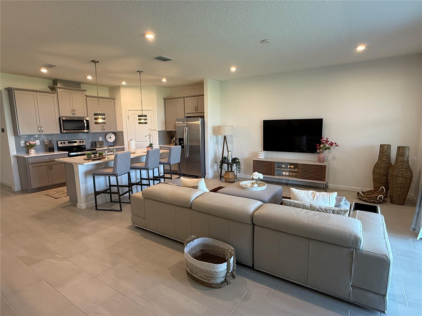 Image 3 of 19 For 1165 Lakeshore Breeze Place