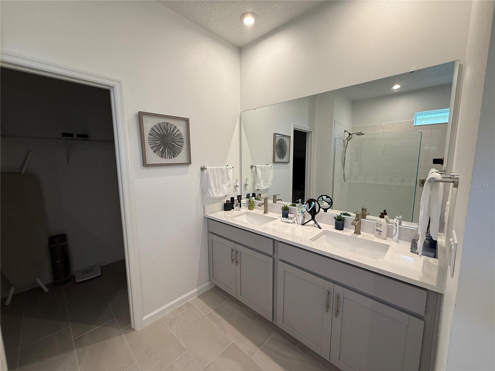 Image 8 of 19 For 1165 Lakeshore Breeze Place