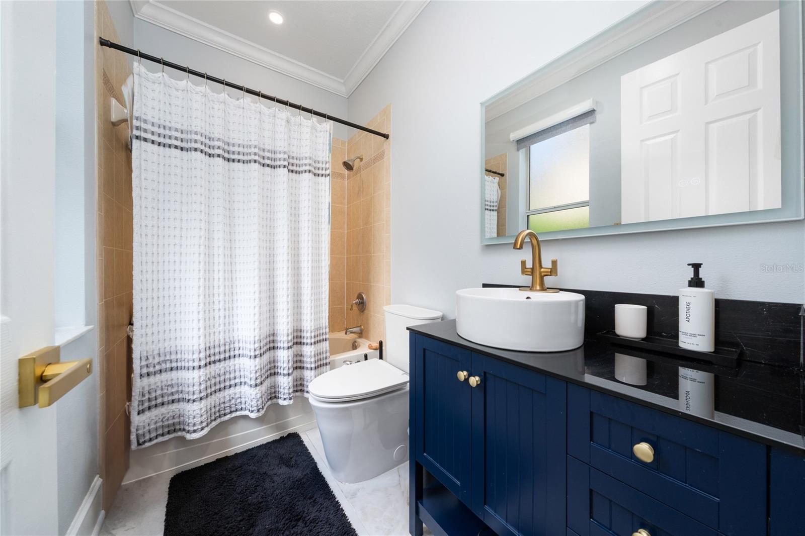 Image 21 of 42 For 3533 Valleyview Drive