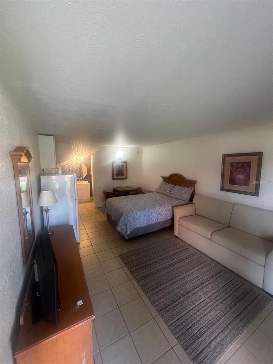 Image 2 of 9 For 43420 Highway 27  152