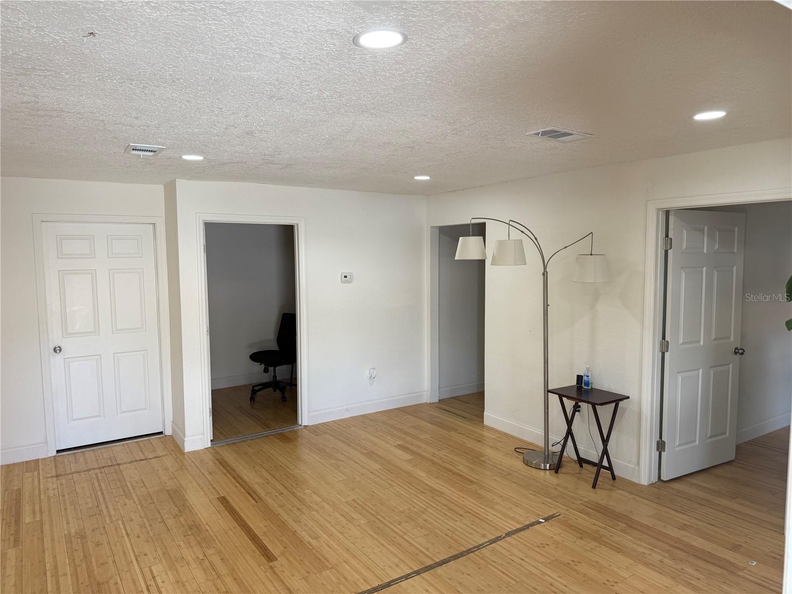 Image 3 of 8 For 415 Montgomery Road 135
