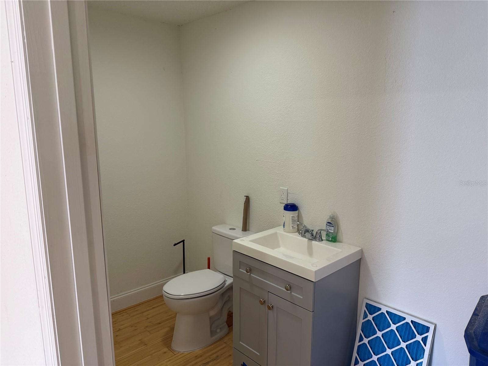 Image 8 of 8 For 415 Montgomery Road 135