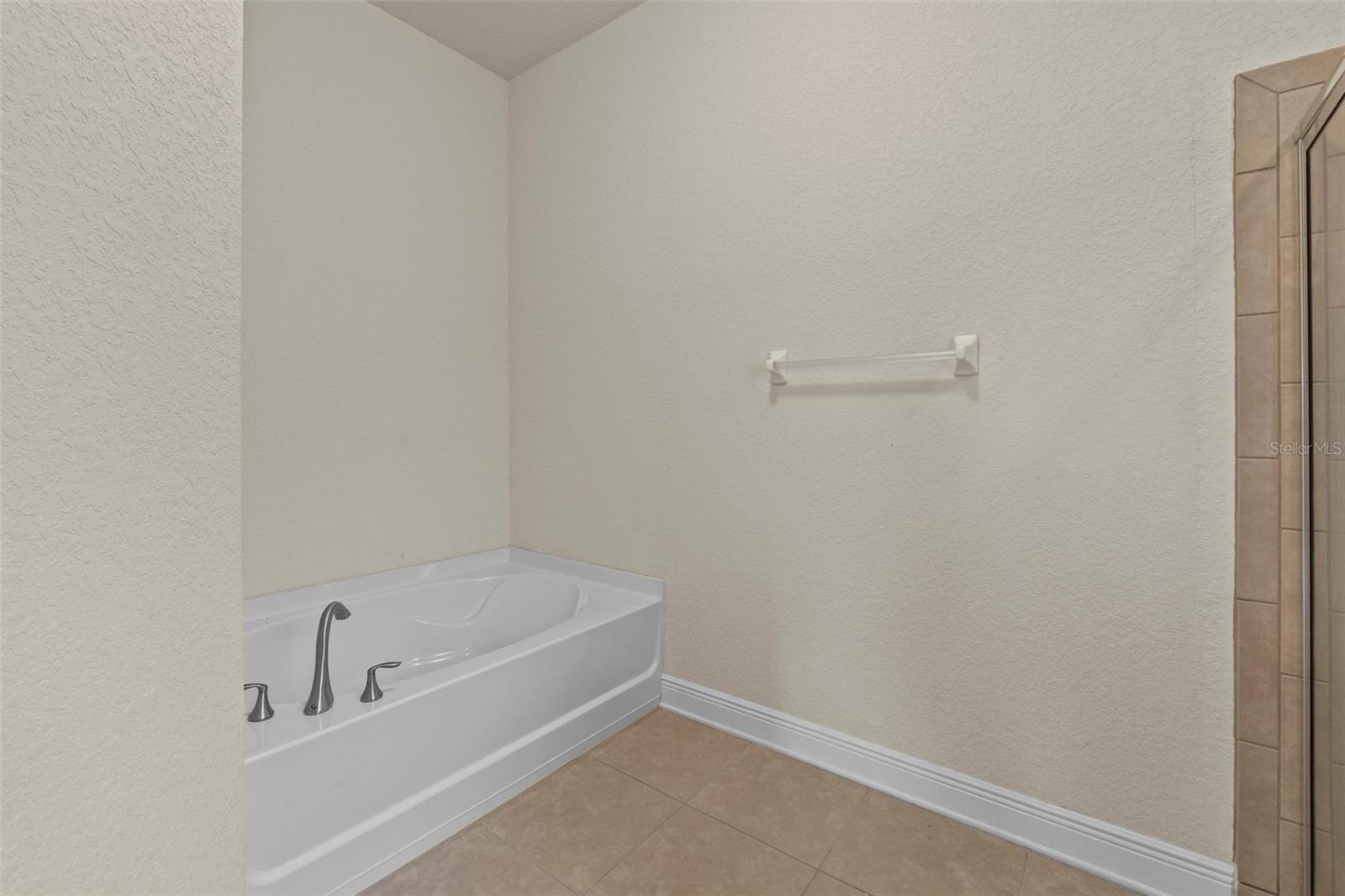 Image 14 of 34 For 3 Diamond Cove Court