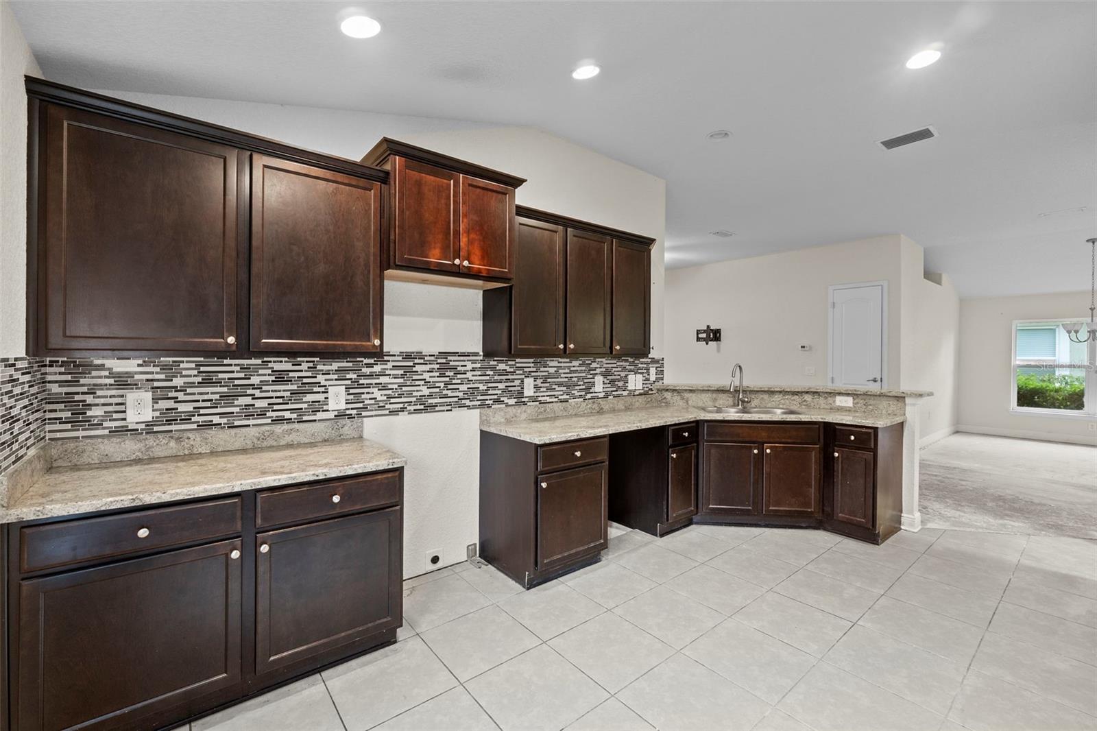 Image 6 of 34 For 3 Diamond Cove Court