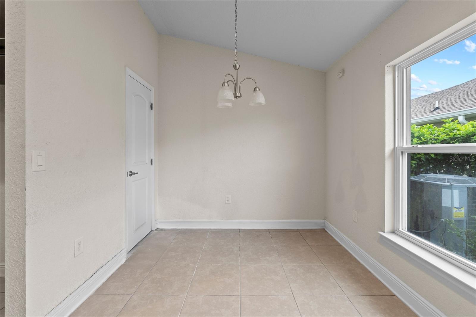 Image 7 of 34 For 3 Diamond Cove Court