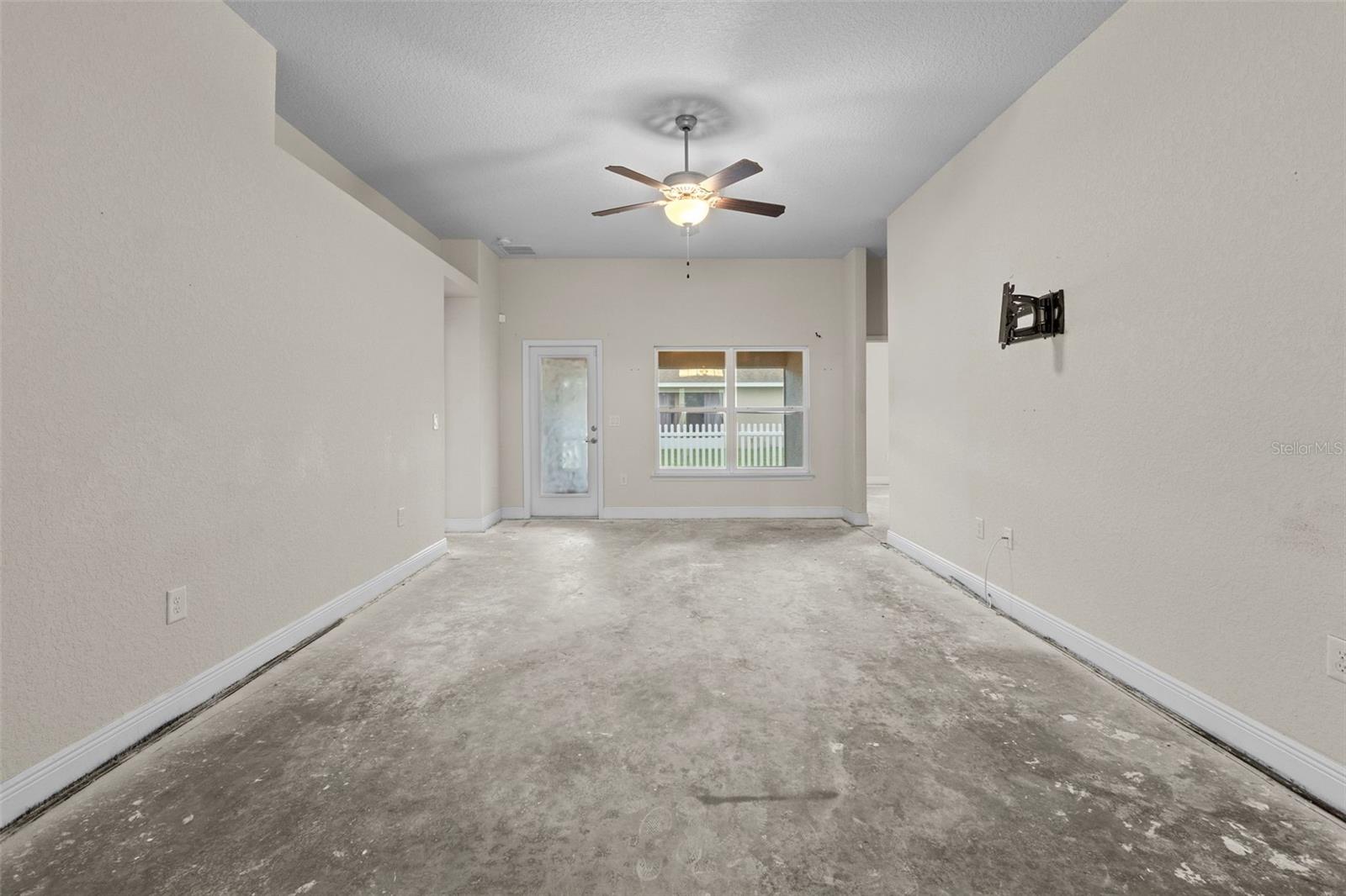 Image 8 of 34 For 3 Diamond Cove Court