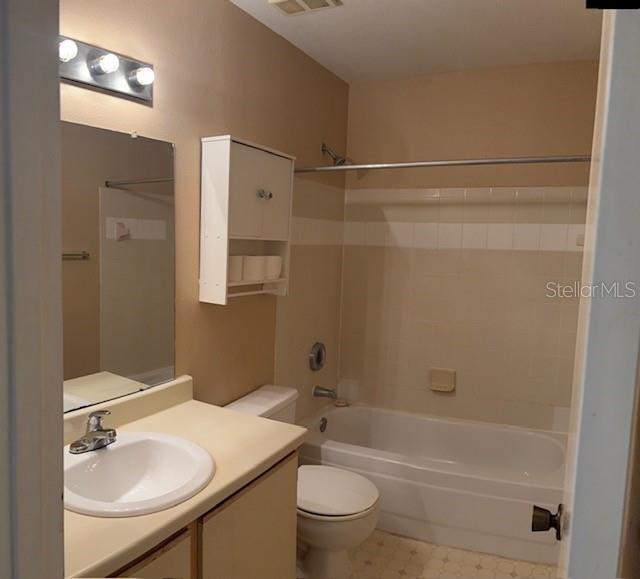 Image 11 of 13 For 3034 Parkway Boulevard 305
