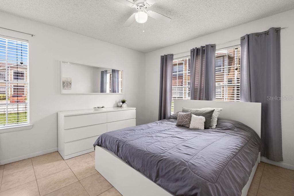 Image 16 of 33 For 4401 Thornbriar Lane R-102