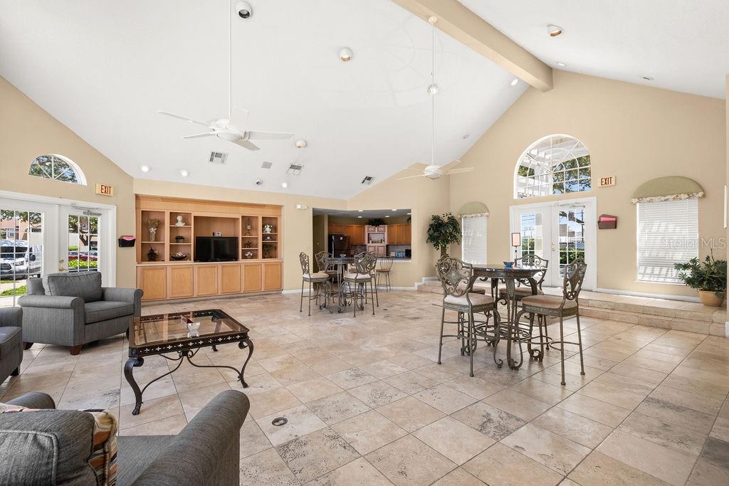 Image 21 of 33 For 4401 Thornbriar Lane R-102