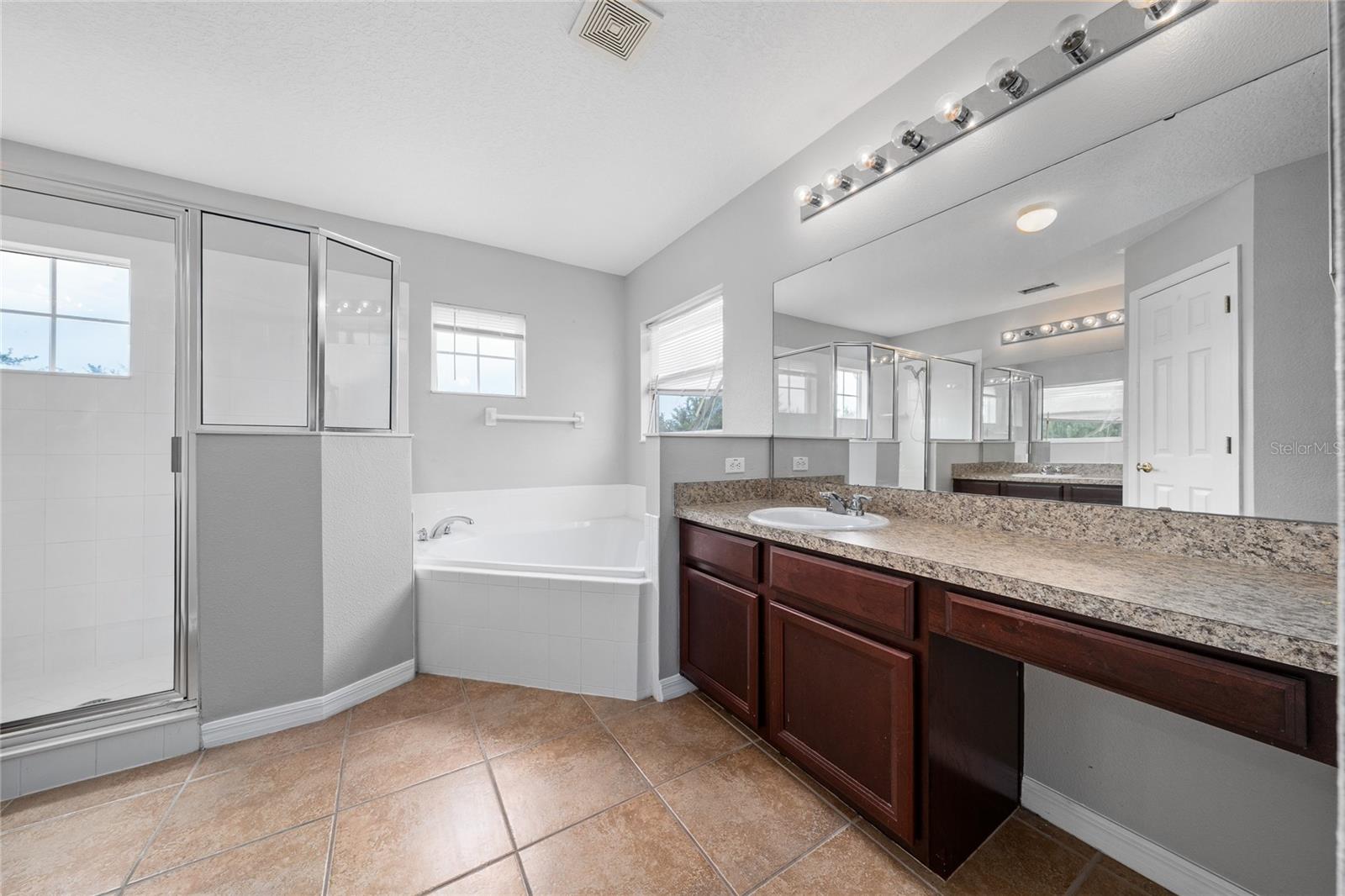 Image 17 of 30 For 1755 Plantation Oak Drive