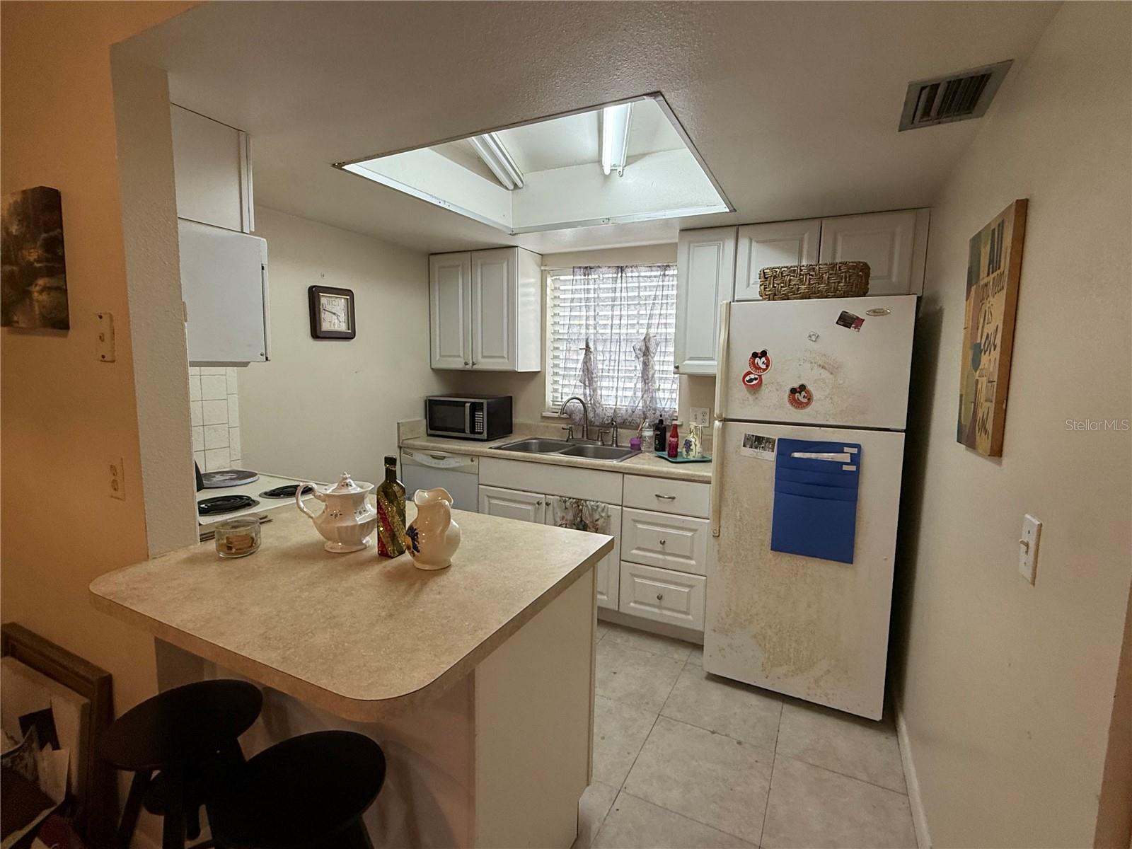 Image 6 of 12 For 4725 Avon Court